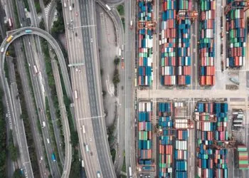 India Major Ports Handle 915M Tonnes in FY26: +7% Growth