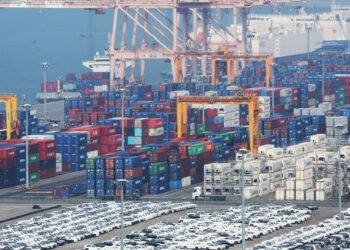 韩国4月前10天出口激增36.7%，半导体出口占比达34%