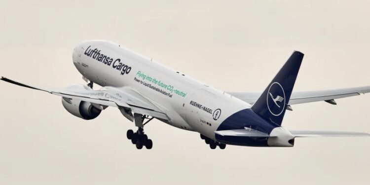 汉莎货运空运能力承压，两日罢工致腹舱货运受限