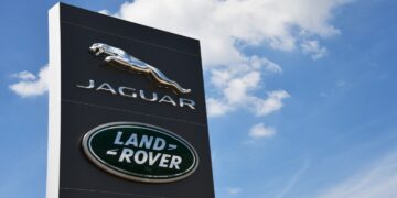 DHL Strike Threatens JLR UK Manufacturing from 7 May