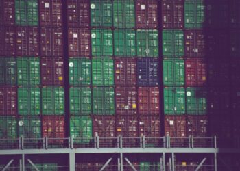 加拿大对中国电动车关税降至6.1%，年配额4.9万辆