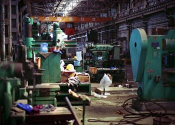 物理AI加速制造业自动化，埃森哲投资通用机器人