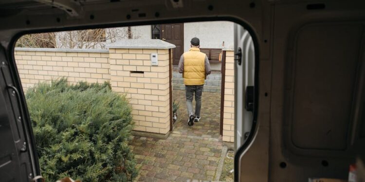 近七成外贸从业者视美国关税波动为最大监管挑战