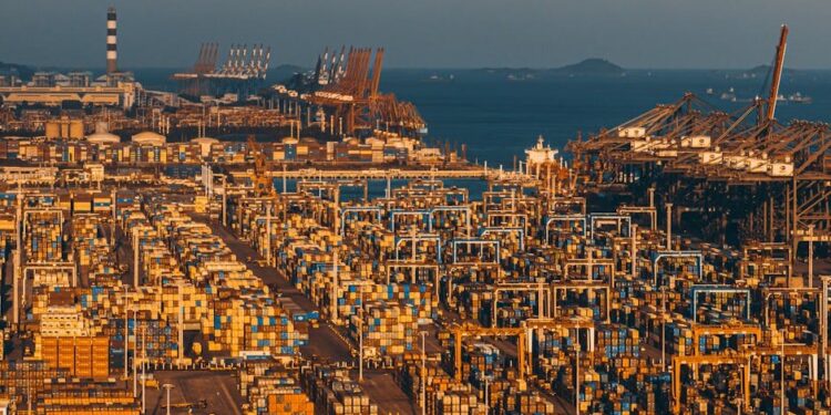 拉美合同物流市场年增3.5%，近岸外包将催生800万平米工业空间