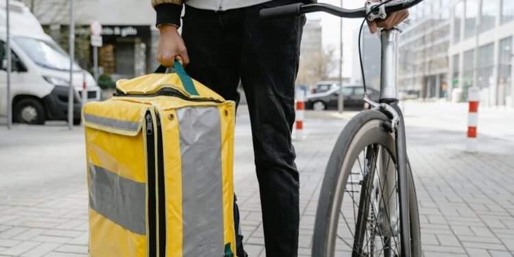 DHL全球部署SOFTBOT平台，仓储自动化集成提速12倍