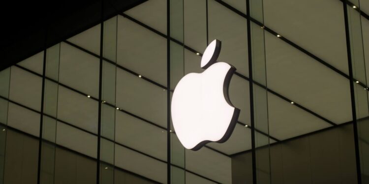 Apple Hits 30% Recycled Materials Across Products Amid 2030 Climate Push