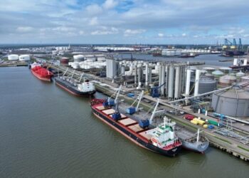 2026年Q1五大物流动态冲击全球供应链：霍尔木兹海峡阻塞、荷兰卡车征税等