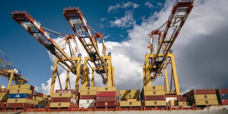 2026全球供应链现状:美欧增长放缓至2.4%和3.0%,通胀回落但地缘风险加剧