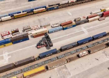 BlueBotics推 fleet manager 标准化与智能避障,全球超6000台ANT驱动车辆已落地