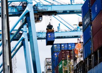 欧盟2026包装新规落地：进口商须确保100%可回收+最低PCR含量