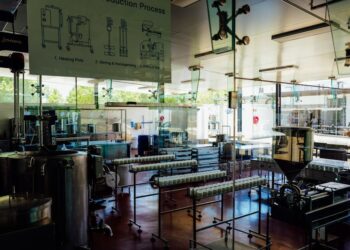 龙卷风冲击Rivian伊利诺伊工厂，R2电动车春季上市承压