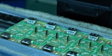 半导体供应链突破：2025年电子元器件市场达701亿美元