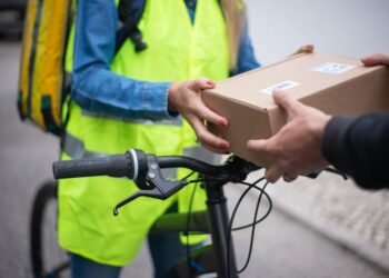 Last Mile Drone Delivery Market to Hit $2.8B by 2032