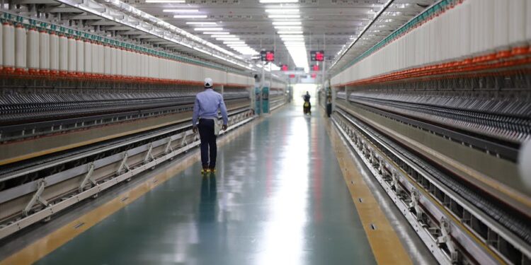 India Private Sector PMI Rises to 58.3 Amid Manufacturing Surge