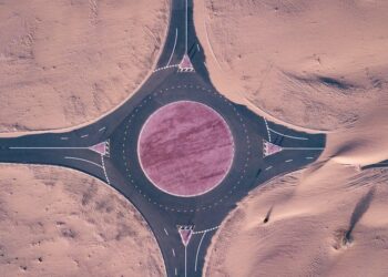 伊朗冲突冲击日本光刻胶溶剂供应，丙二醇醚价格暴涨92%