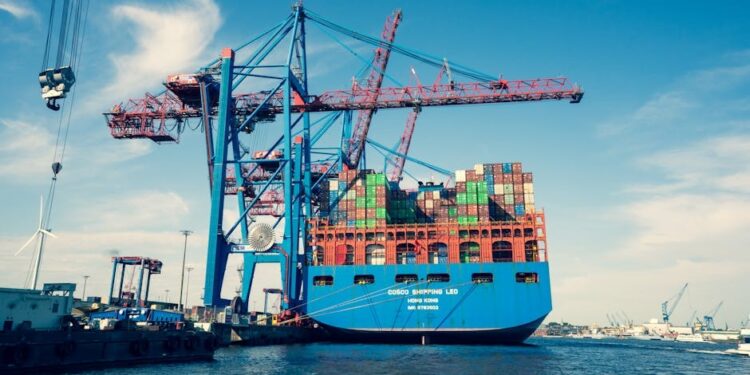 中远海运2025年报净利35.216亿元，资产负债率降至41.42%