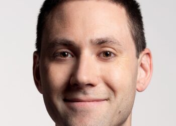 霍尔木兹海峡中断利好陶氏，短期大宗商品化学品供应承压