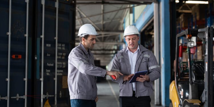 供应链重构：2026年美国零售业面临“库存危机”