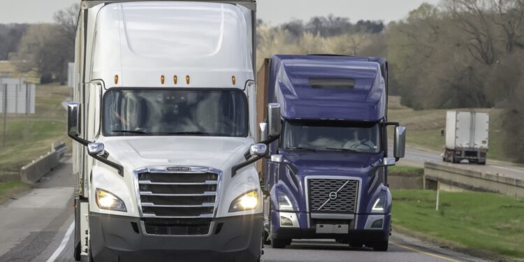 北美重卡订单3月达3.82万辆，同比激增137%