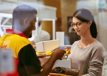 USPS, DHL eCommerce ink $10B last-mile delivery pact