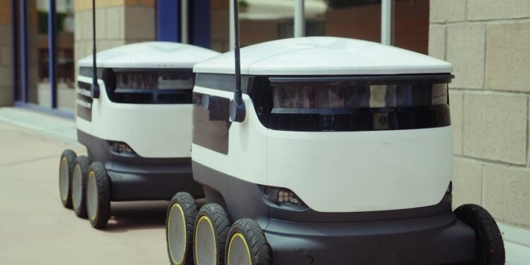 DHL 部署 8000 台机器人,重塑全球仓储岗位结构