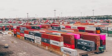 通用汽车实现美国运营100%可再生能源 — Supply Chain Dive