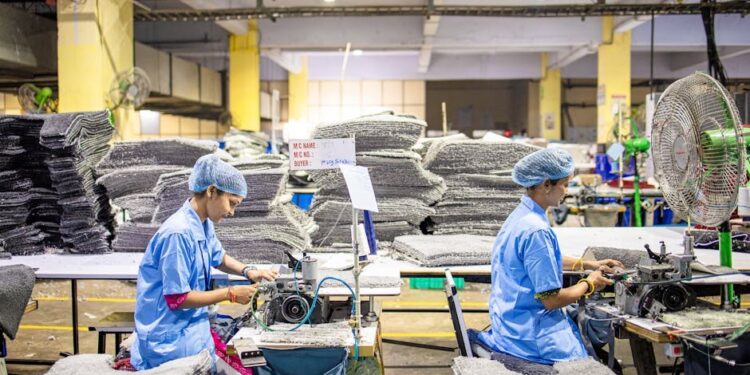 Indian Textile Supply Chain Faces 37% LPG Cost Surge