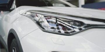Trump Threatens 25% Tariffs on EU Autos Amid Trade Dispute