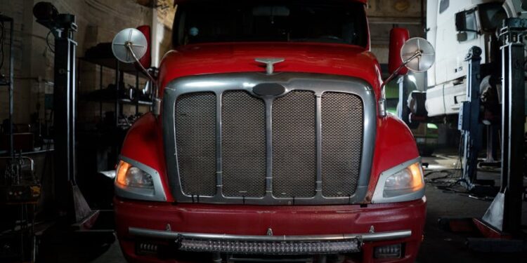 US Trucking Costs Surge, Threatening JIT Inventory Strategy