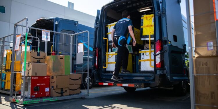 亚马逊向全行业开放物流网络，覆盖200座履约中心 — www.supplychaindive.com