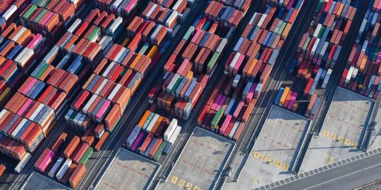 零售集团集中化物流运营 — Logistics Business