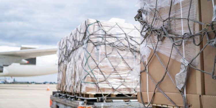 DP World launches $400M war risk insurance for cargo