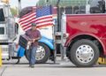 厢式货运量增6.4%、平板货运需求激增77% — FreightWaves