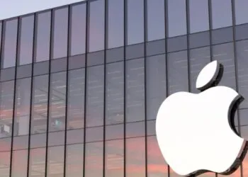 Apple’s Chip Diversification Talks Signal Supply Chain Risk Shift — www.proactiveinvestors.com
