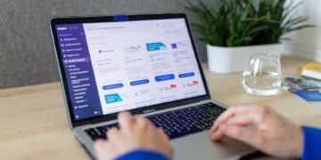 Shopify Launches 2026 CPG Supply Chain Playbook