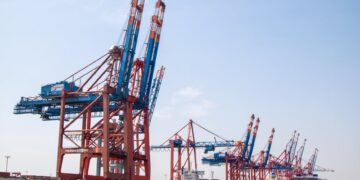 DHL部署8000台机器人，降本增效同时减少用工