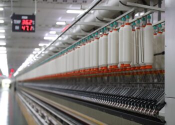 Johnson & Johnson pledges $1B for Florida contact lens plant