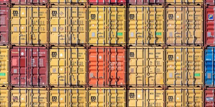 Bangladesh RMG EU Share Falls to 21.9% Amid India, China Gains