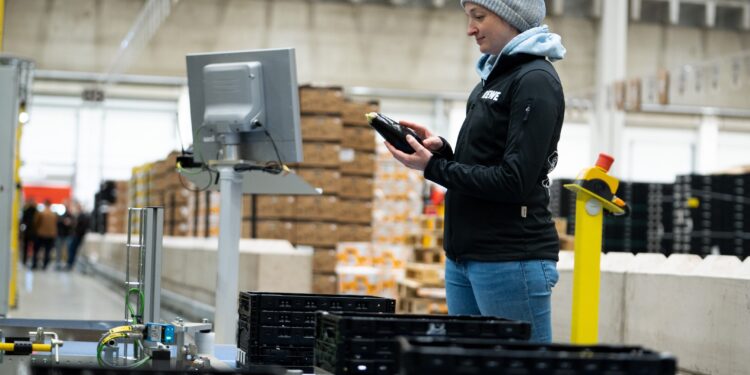 REWE Automates Fresh Food Logistics with 650,000-Unit Daily Capacity — Logistics Business