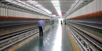 U.S. Manufacturing Reshoring Raises Costs, Boosts Automation in 2026
