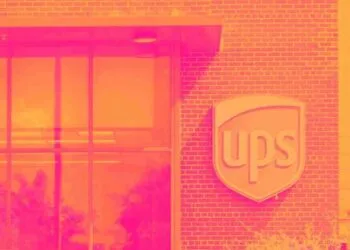 FedEx revenue rises 8.3% to $24B; UPS falls 1.6% in Q1