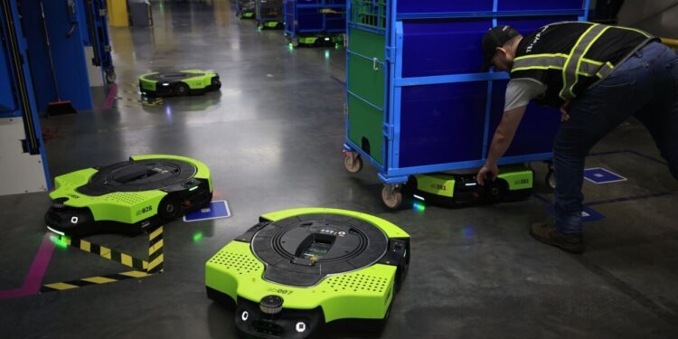亚马逊斥资超100亿美元升级欧洲履约中心 — FreightWaves