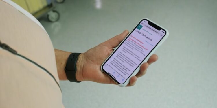 Elemeno Health 联手 Swisslog Healthcare,为北美300家医院提供药房自动化即时培训