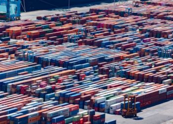 AutoZone分销策略推动销售额增长8.4% — Supply Chain Dive