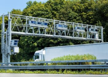 DKV acquires majority stake in Tolltickets for European EETS expansion