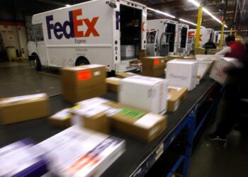 FedEx sells contract logistics unit to CMA CGM for $1.4 billion