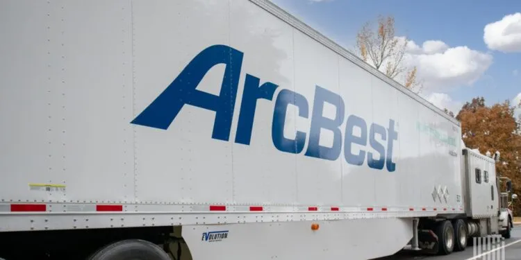 ArcBest cuts 2% of jobs, closes 10 LTL terminals