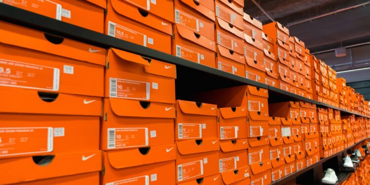 UPS标签被用于窃运耐克鞋,涉案金额达200万美元