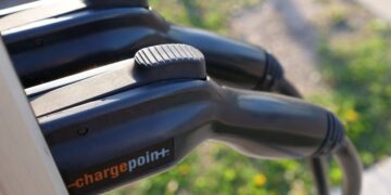 Google, Amazon carbon emissions rise 25%, 16% amid AI expansion