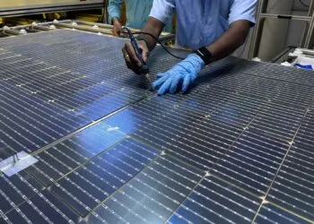 印度光伏制造产能突破200GW,加速突破多晶硅至电池片上游瓶颈